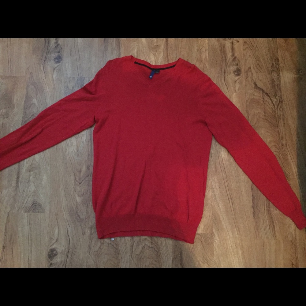 V neck sweater